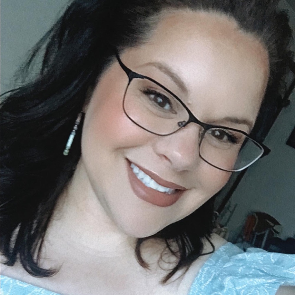 Meet Your Posh Seller, Maria :)